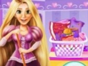 Printesa Rapunzel sorteaza haine
