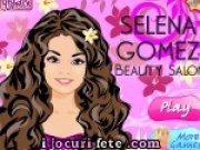 Selena Gomez la salonul de infrumusetare